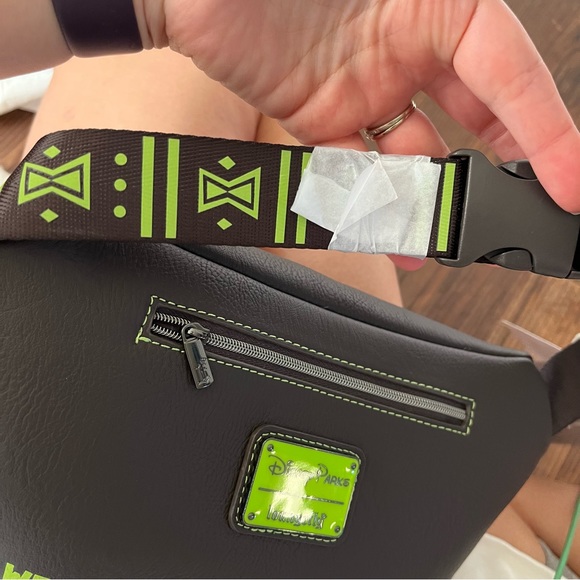 Loungefly Encanto ''We Don't Talk About Bruno'' Glow-in-the-Dark Belt Bag NWT - Picture 7 of 10